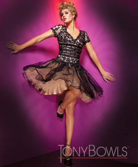 Модные короткие платья 2011 от Tony Bowls Модные короткие платья 2011 от Tony Bowls