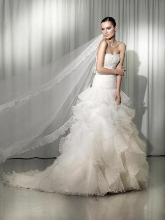 Модные свадебные платья весна 2023