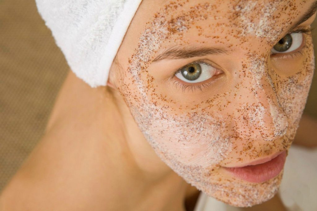 Качественный скраб для лица: максимальное уходное действие для вашей кожи