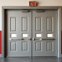 Противопожарные двери: как они работают и почему на них нельзя экономить