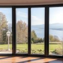 Панорамные алюминиевые окна: как открыть дом навстречу свету и виду